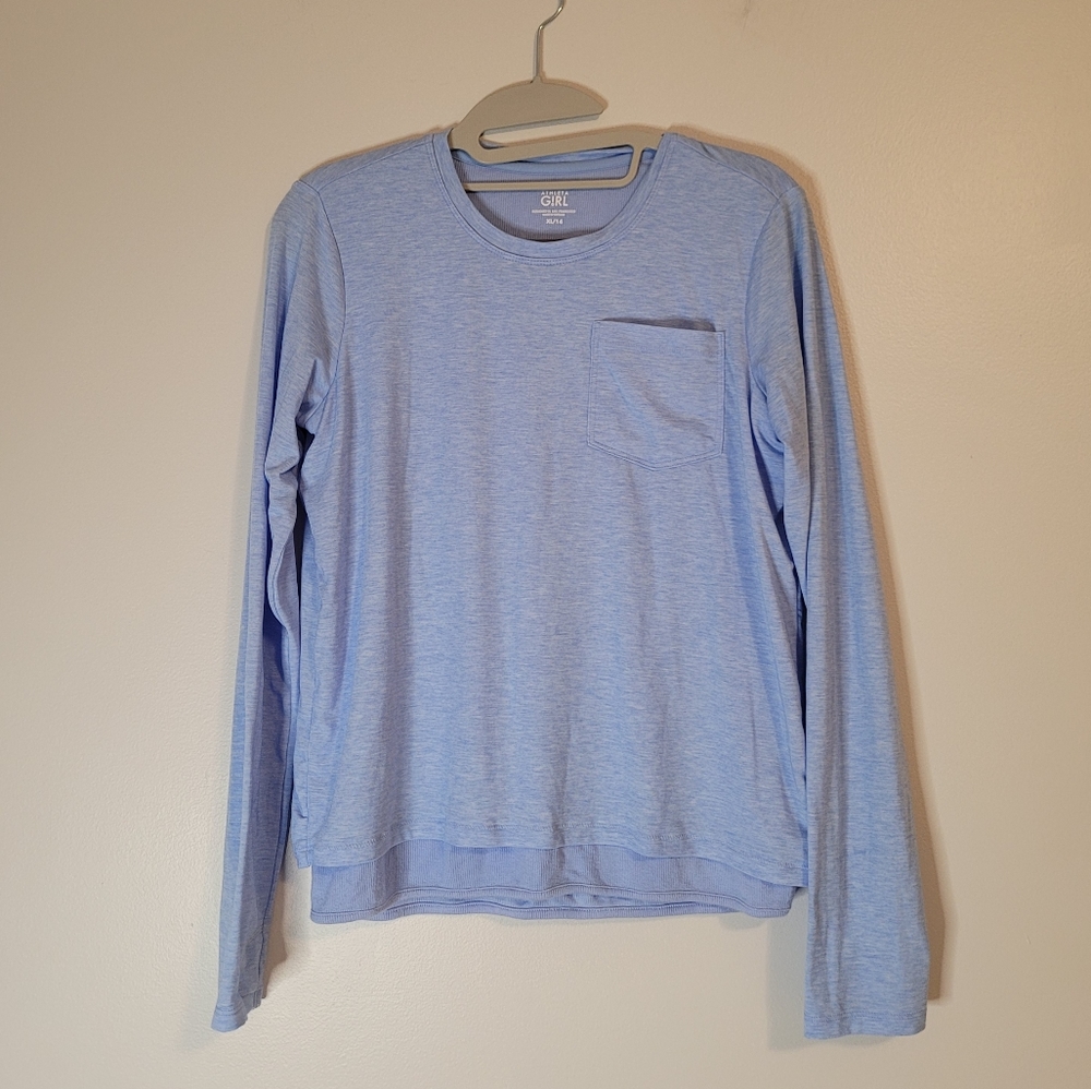 🤍NWOT Athleta Girls Blue Long Sleeve 🤍